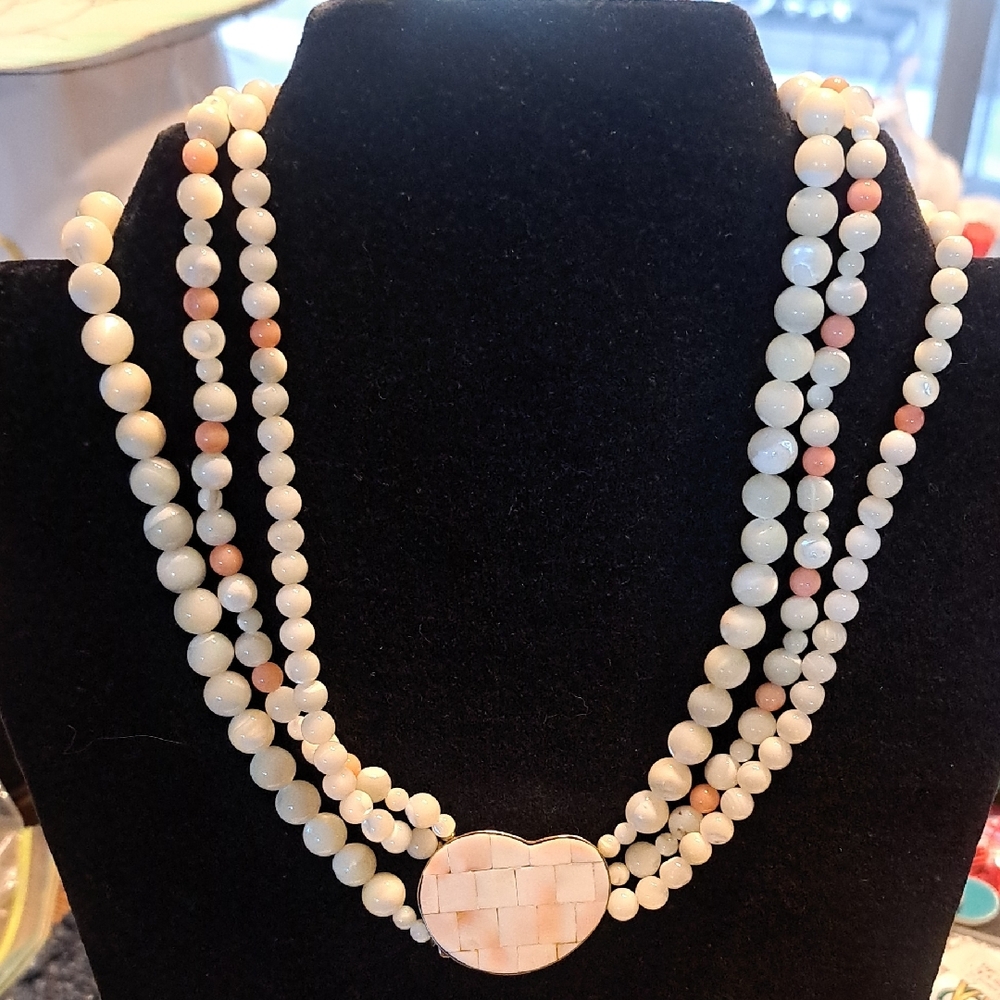 Vintage Mother Of Pearl Coral Multi-Strand Beaded Necklace Decorative Clasp